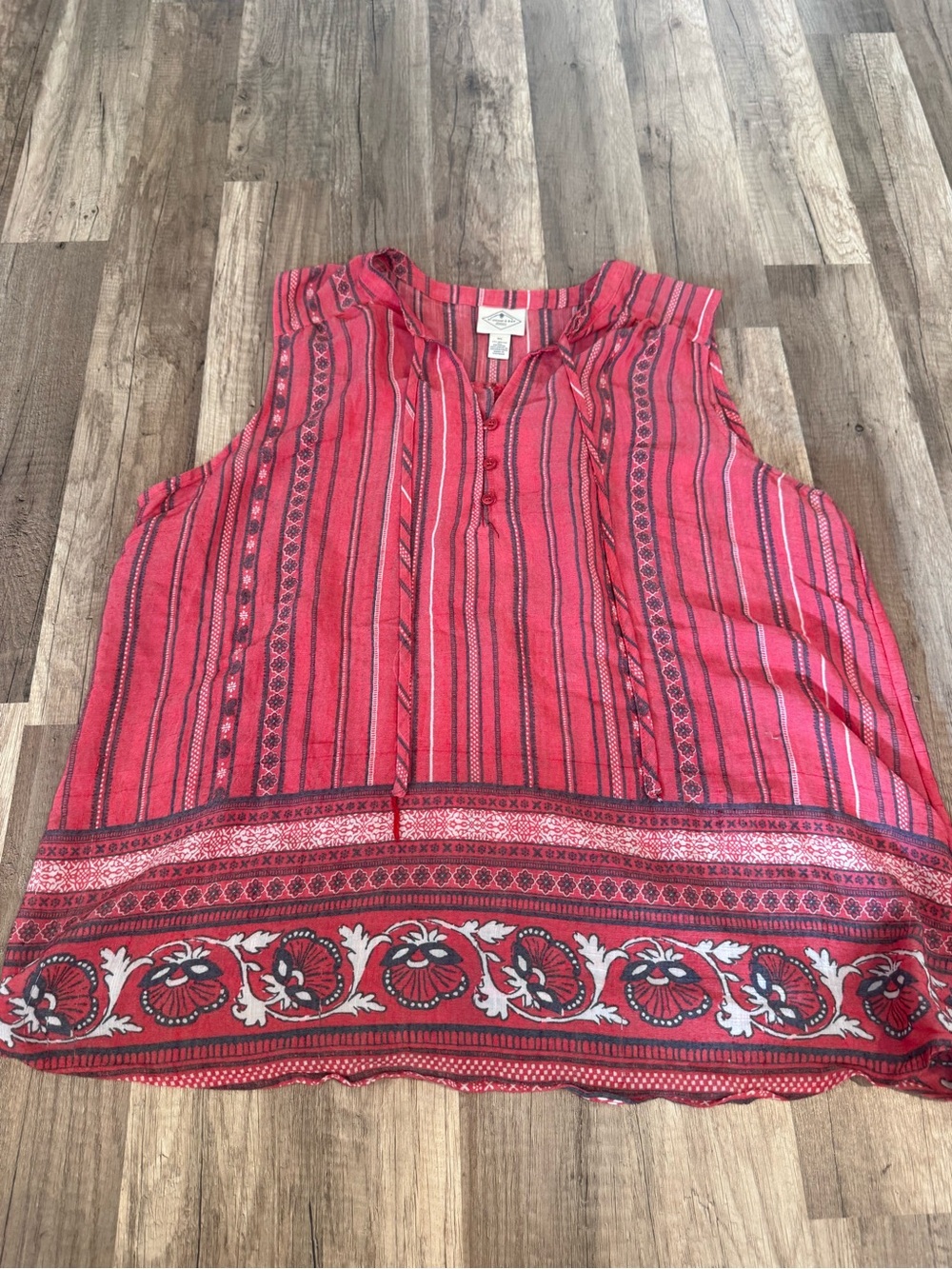 Sleeveless Red Patterned Women's Top size XL